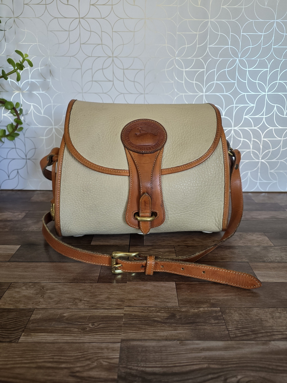 Vintage Dooney & Bourke All-Weather Leather (AWL) Medium Essex Shoulder Bag